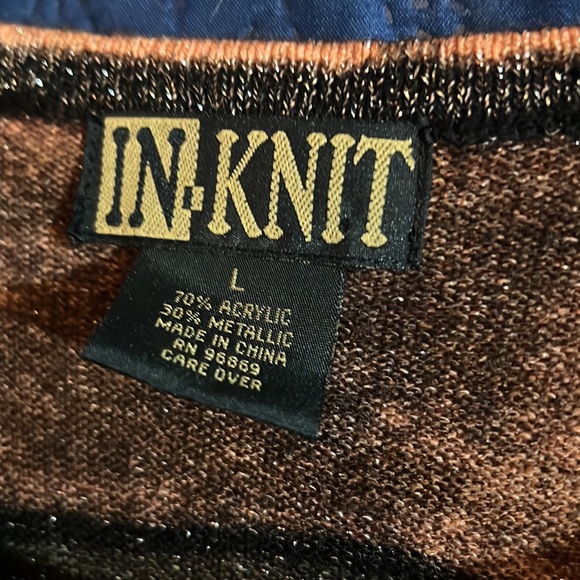 VINTAGE IN KNIT size large sweater buttons in front absolutely gorgeous - Picture 3 of 6